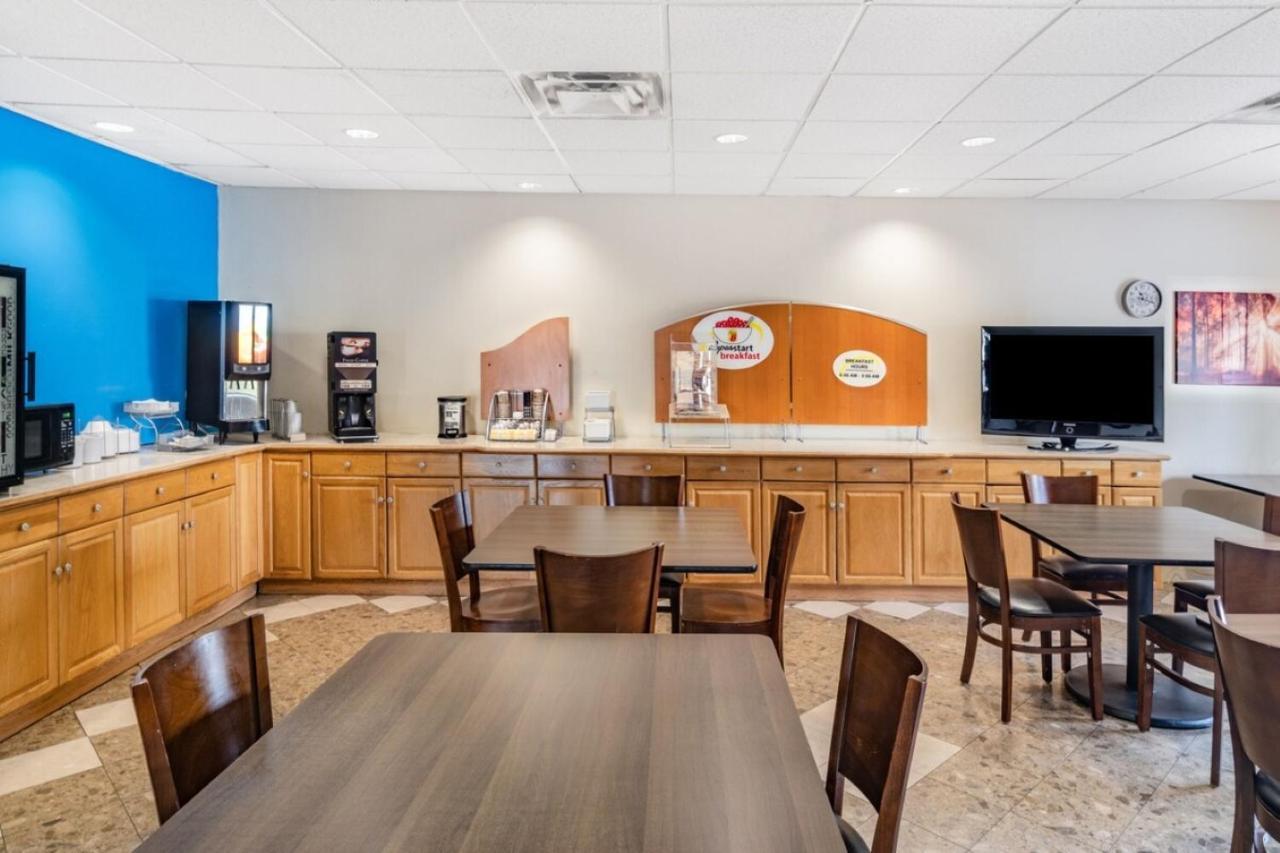 Super 8 By Wyndham Columbia Hotel Luaran gambar
